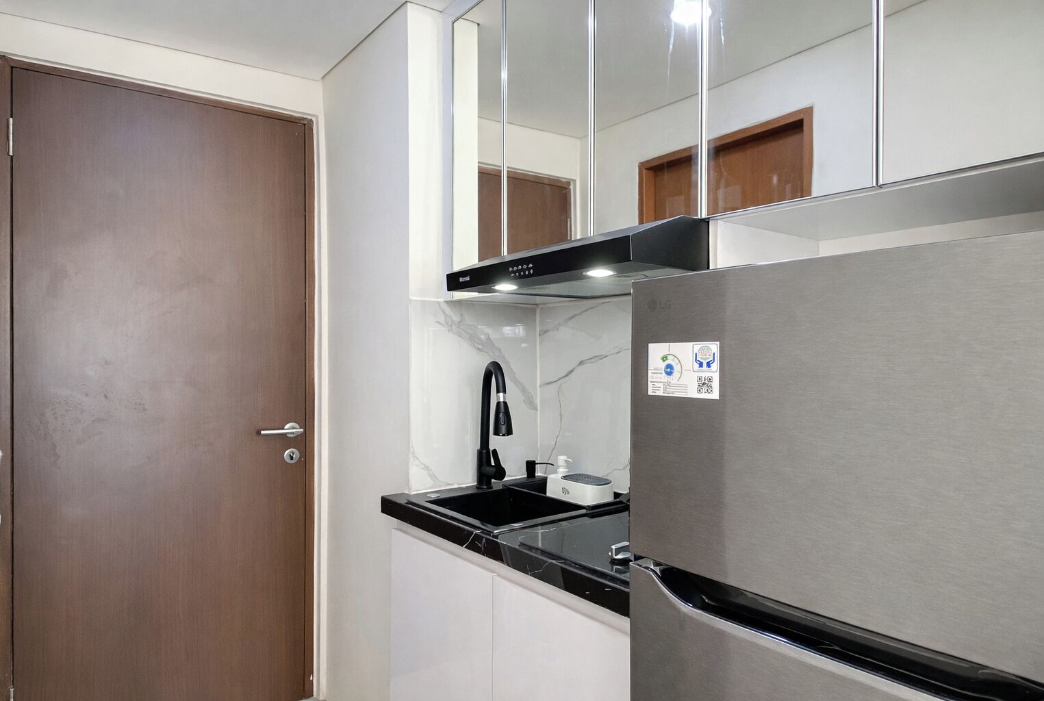 Standard Studio | Private kitchen | Electric kettle