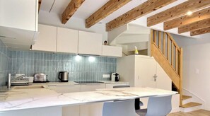 Fridge, microwave, stovetop, coffee/tea maker - La Mouette - ARRADON (ARRADON)