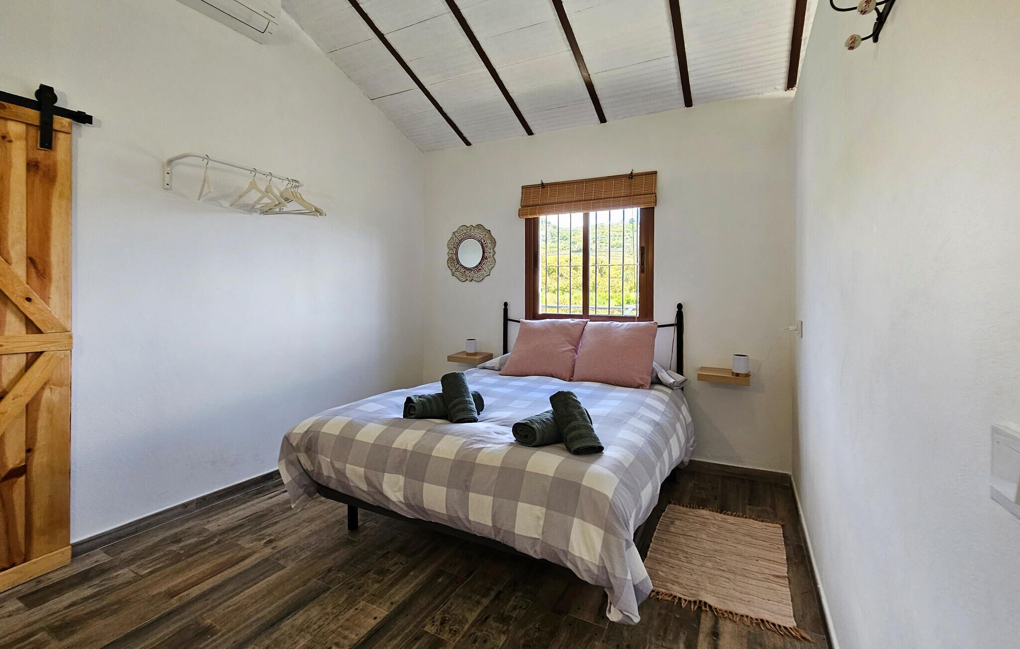 Amazing Home In Yunquera - Tolox