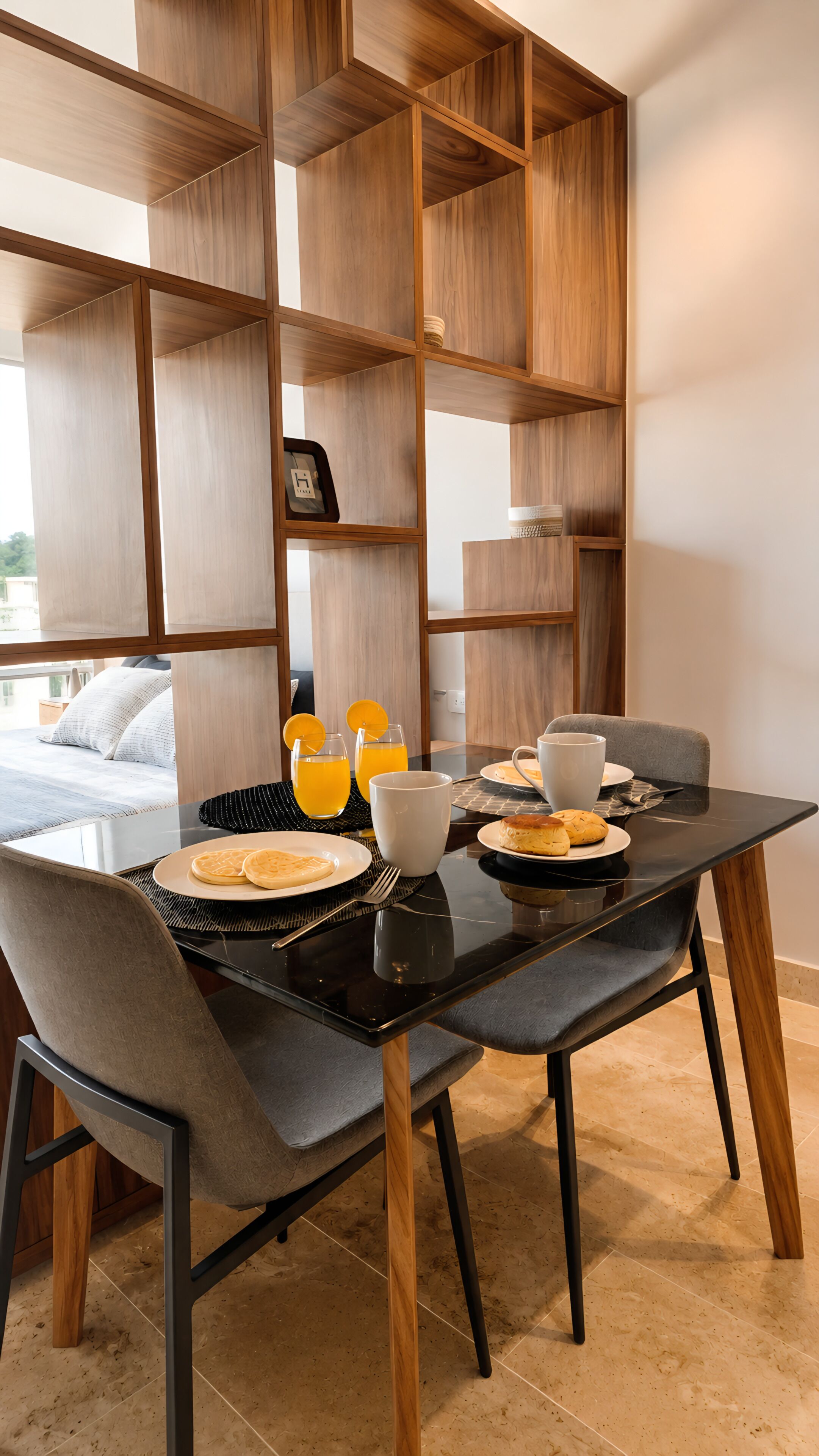 Estudio Confort, balcón, vistas al jardín | Restauración