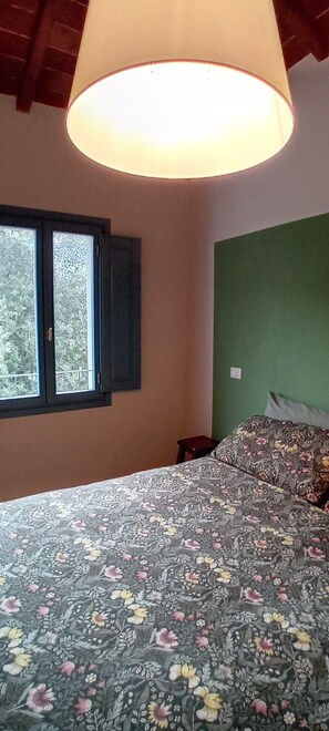 Room - Vrbo Property (Toscana)