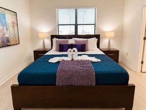 Desk, iron/ironing board, travel cot, WiFi - Gated Golf Resort Haven | Heated Pool + Game Room (Davenport)