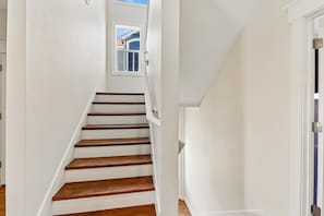 Interior - CB23 - Stella Blue- Spacious 4BR home in Corolla, pet-friendly, with hot tub. (Corolla)