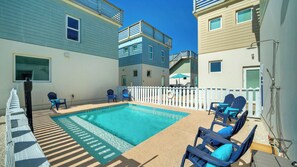 House (1 Bedroom) | Interior - Terrace Landing Trio by Avantstay Sleeps 36 3 Coastal Home + Shared Pool + Golf Cart Zone Old Town Port A Dining (Port Aransas)