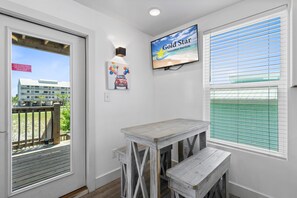 Outdoor dining - Full Home Duplex, Includes BOTH Sides w/ Private Pool Steps from Beach (Gulf Shores)