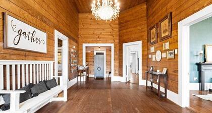 The Leonidas Suite at historic Jeter Farmhouse