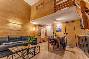 Comfort Apartment, Balcony, Mountain View | Living area - Résidence L'Altineige (Les Belleville)