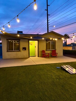 Exterior - The Green Door - Historic PHX 2BR + Office Retreat (Phoenix)