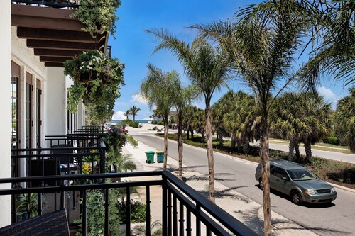 Park Place 4 - 2 bedroom / 2 bath / Village Location!  Sleeps 4