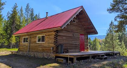 Homesteaded log cabin with convenient creek access
