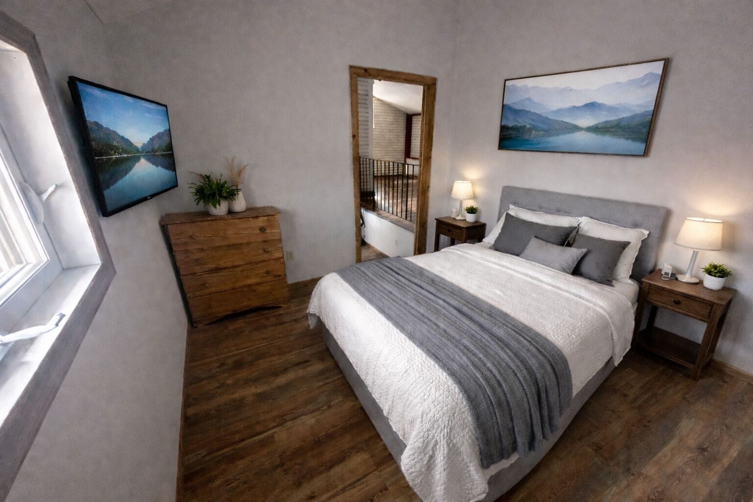 Desk, iron/ironing board, free WiFi, bed sheets