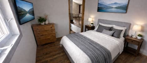 Desk, iron/ironing board, free WiFi, bed sheets