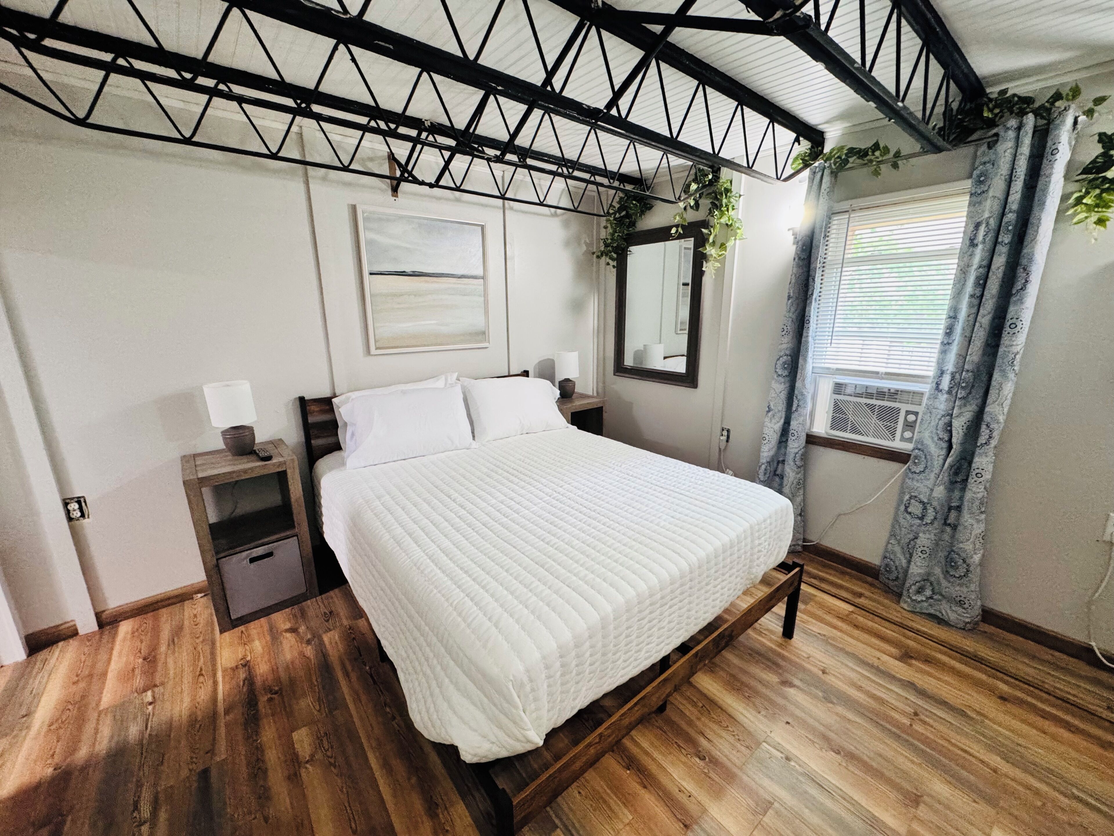 Desk, iron/ironing board, free WiFi, bed sheets