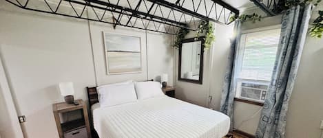 Desk, iron/ironing board, free WiFi, bed sheets