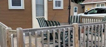 The Garage: A Historic Clear Lake Tiny Cabin with Hammock!