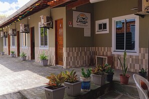 Esterni