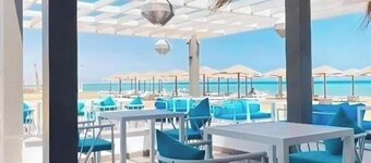 2-bedroom resort in wonderful Hurghada with cool AC breeze