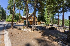 Exterior - Lake view Cabin in Tahoe Vista - Steps to Beach (Tahoe Vista)