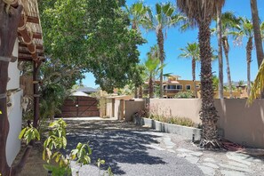 Property grounds - Downtown Casita W/ Pool, Few Steps To The Beach (Los Barriles)