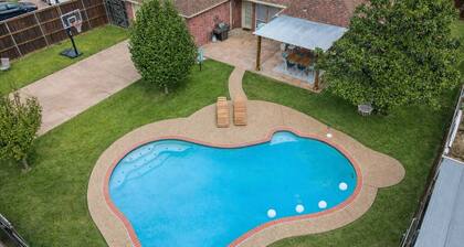 Luxury Retreat 6BR/3.5BA | Pool, Hot Tub & Game Room