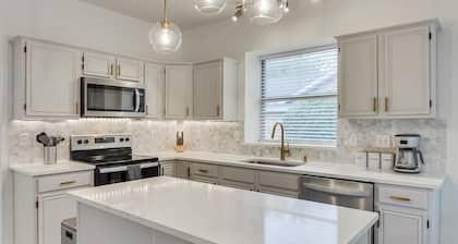 Luxury Retreat 6BR/3.5BA | Pool, Hot Tub & Game Room
