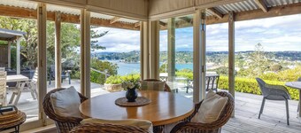 Tiri Heights - Elegant Coastal Retreat