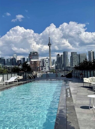 Luxury 2- Bed + Den Condo | Liberty Village | 19th Floor | CN Tower & Lake Views