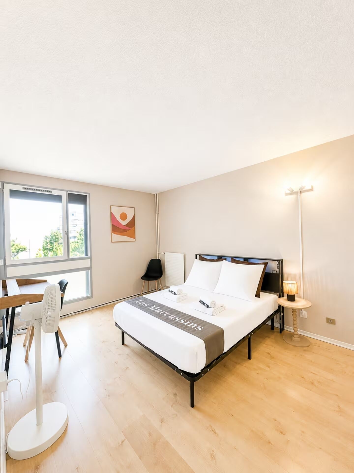 5 bedrooms, desk, iron/ironing board, free WiFi