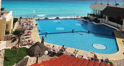Caribbean View at Cancun Plaza Condos