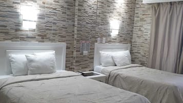 Studio, 2 Queen Beds, Beach View | Laptop workspace, free WiFi