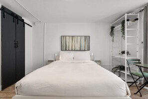 Internet, bed sheets - Modern Studio in Miramar | Walk to Convention Ctr (San Juan)