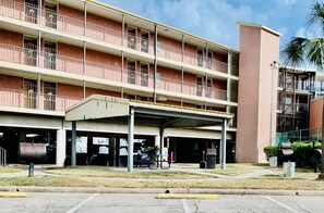 Exterior - The Jellyfish – Resort-style (Galveston)