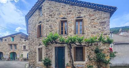Stunning home in Cessenon sur Orb