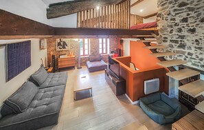 TV - Stunning home in Cessenon sur Orb (Cessenon sur Orb)