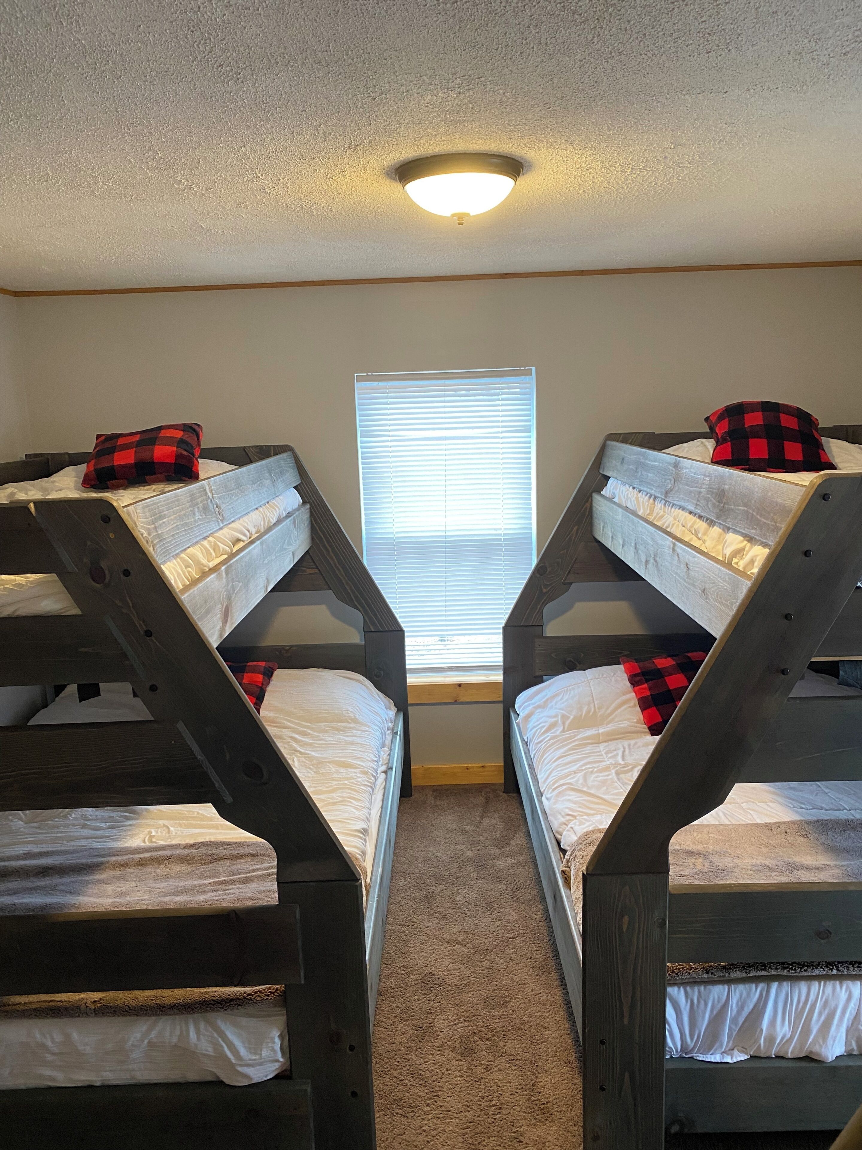 Cozy 4-bedroom Cabin In Enchanting Jasper With Cool Ac Breeze - Jasper, AR