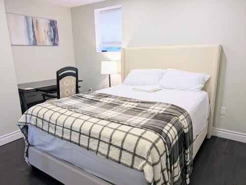 Room-cozy Private Room With Ensuite Bath