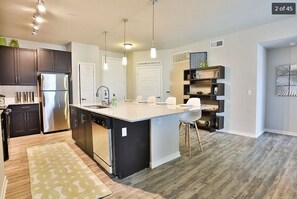 Private kitchen - Cozy Arizona Home with Modern Comforts (Chandler)