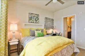 Room - Cozy Arizona Home with Modern Comforts (Chandler)
