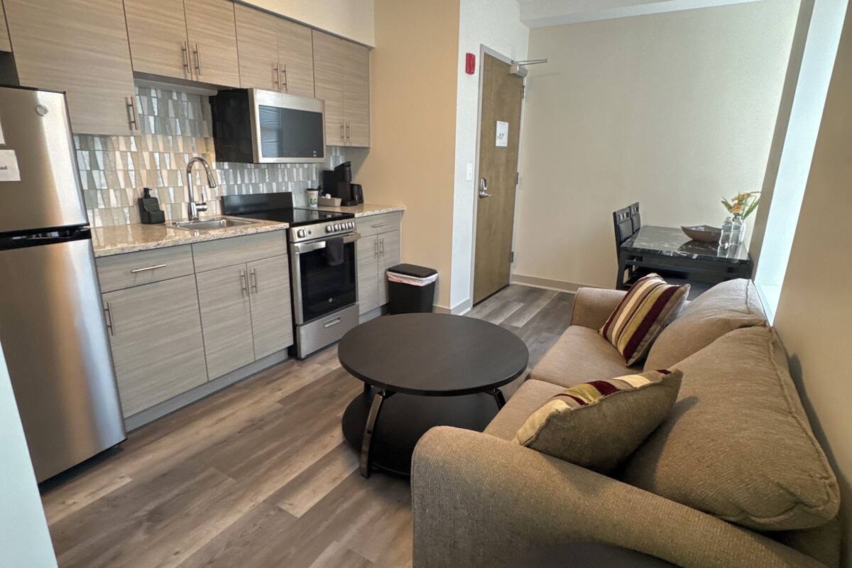 Room 207 | Living area