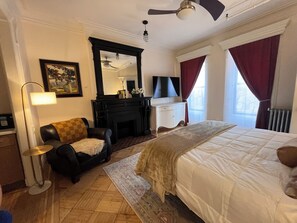WiFi, bed sheets