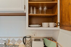 Interior - Cozy 2BR Condo @Auburn | Near Shopping & Highways (Auburn)