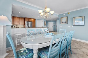 Dining - Large Oceanfront Condo w/Pool - Steps To The Beach (Ocean City)