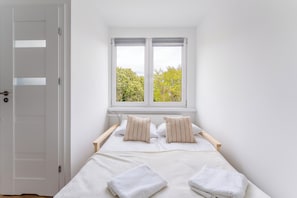 Iron/ironing board, bed sheets - Unii Lubelskiej Standard Studio (Kołobrzeg)