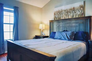 Room - Dallas Getaway w/ Hot Tub, Fire Pit & Detached Suite (Dallas)