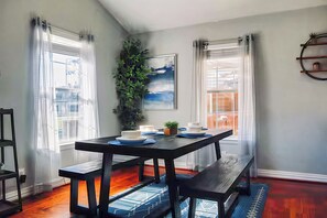 Dining - Dallas Getaway w/ Hot Tub, Fire Pit & Detached Suite (Dallas)