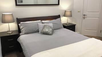 2 bedrooms, iron/ironing board, free WiFi, bed sheets