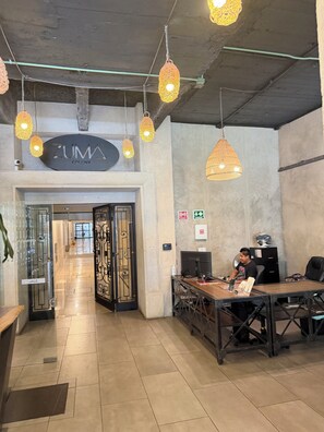 Lobby - Luxury Roma Norte Apartment • Rooftop & Gym • 2 Queen Beds • Sleeps 5 (Ciudad de México)