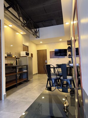 Dining - Luxury Roma Norte Apartment • Rooftop & Gym • 2 Queen Beds • Sleeps 5 (Ciudad de México)