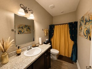 Bathroom - Luxe Pensacola Getaway (Pensacola)