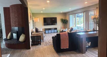 3-bedroom house in marvelous Hood River with cool AC
